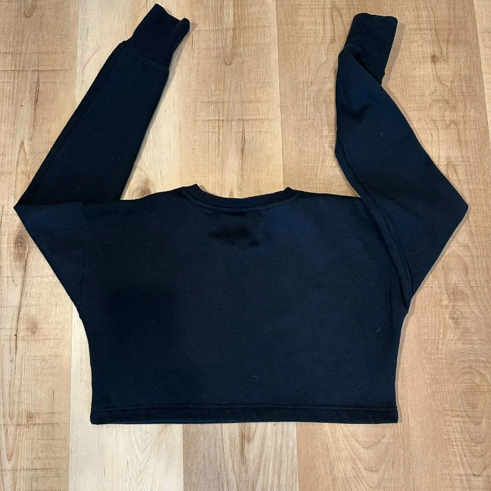 GYMSHARK Legacy Cropped Sweater - Picture 3 of 11